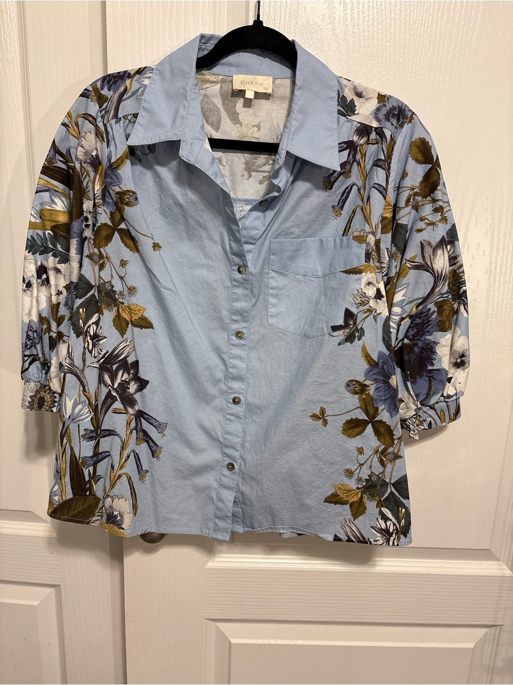 entro Light Blue Floral Button-Down Shirt